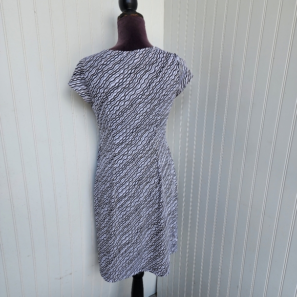 Ann Taylor Faux Wrap Dress White Black Brown V Neck Office V- Neck Stretch Sz 4P - Picture 7 of 13
